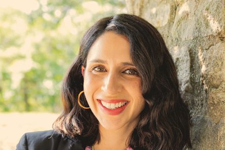 Portraitfoto Aisha Abdel Gawad, die den Roman „Zwischen zwei Monden“ veröffentlicht hat.