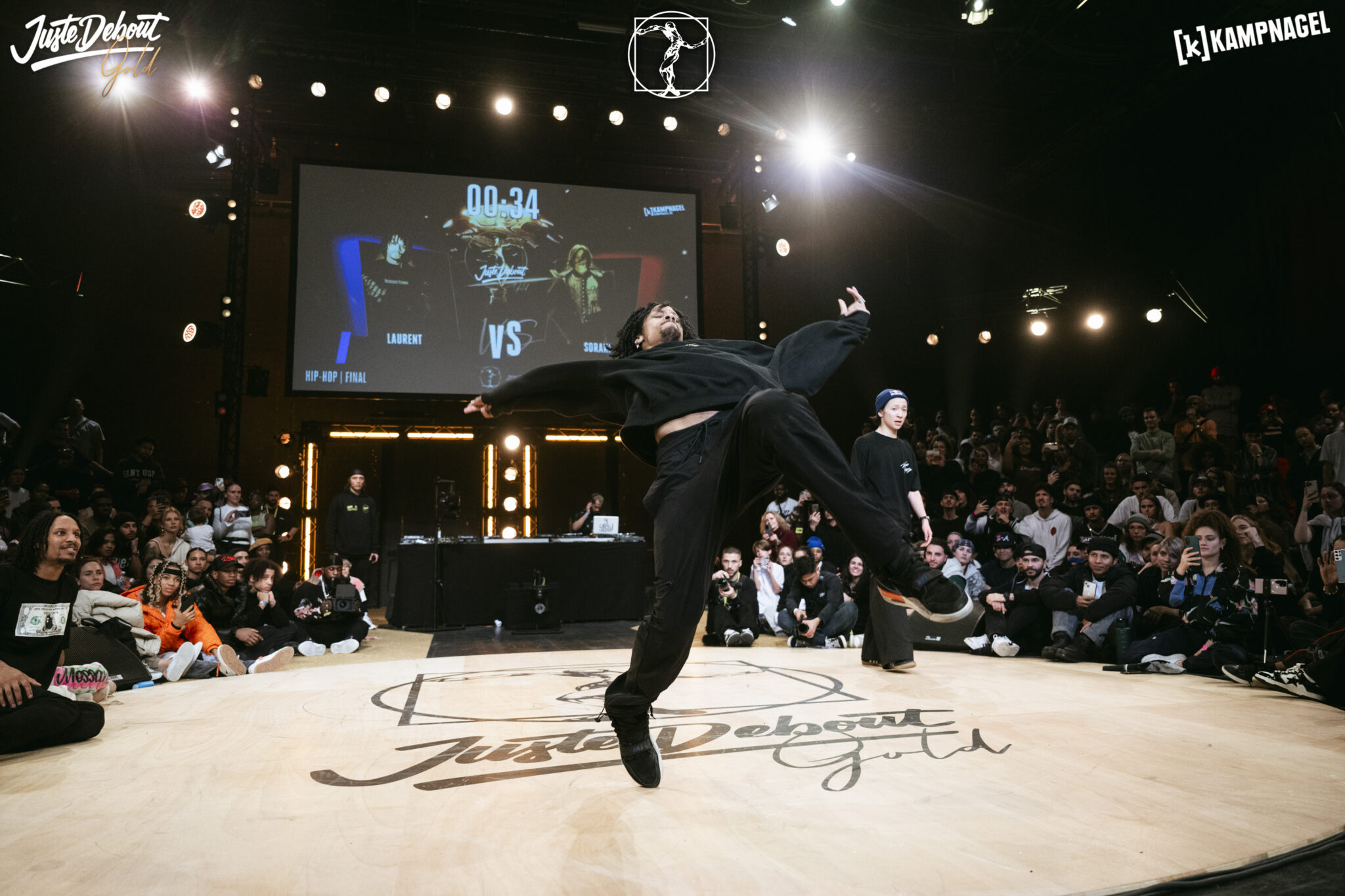 Juste Debout 03 (c) Little Shao