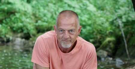 Portraitfoto Gerbrand Bakker, der seinen neuen Roman „Der Sohn des Friseurs“ veröffentlicht