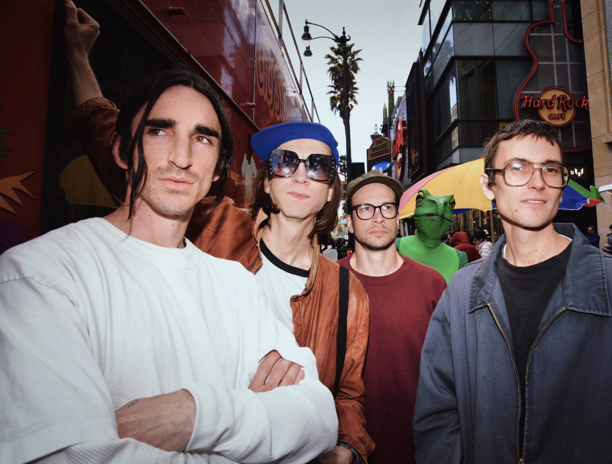 DIIV by Shervin Lainez - 1
