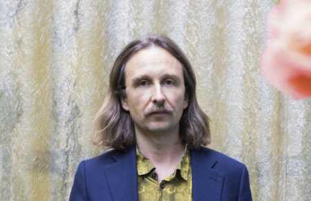 Portraitfoto Franz Friedrich, der mit „Die Passagierin“ eine seltsam tröstliche Utopie veröffentlicht