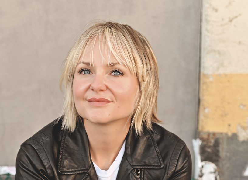 Portraitfoto Rufi Thorpe, deren Roman „Only Margo“ gerade als Serie mit Nicole Kidman verfilmt wird.