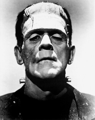 Foto von Boris Karloff als Frankensteins Monster in Schwarzweiß