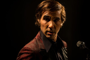 Das französische Biopic „Monsieur Aznavour“ startet in den Kinos.