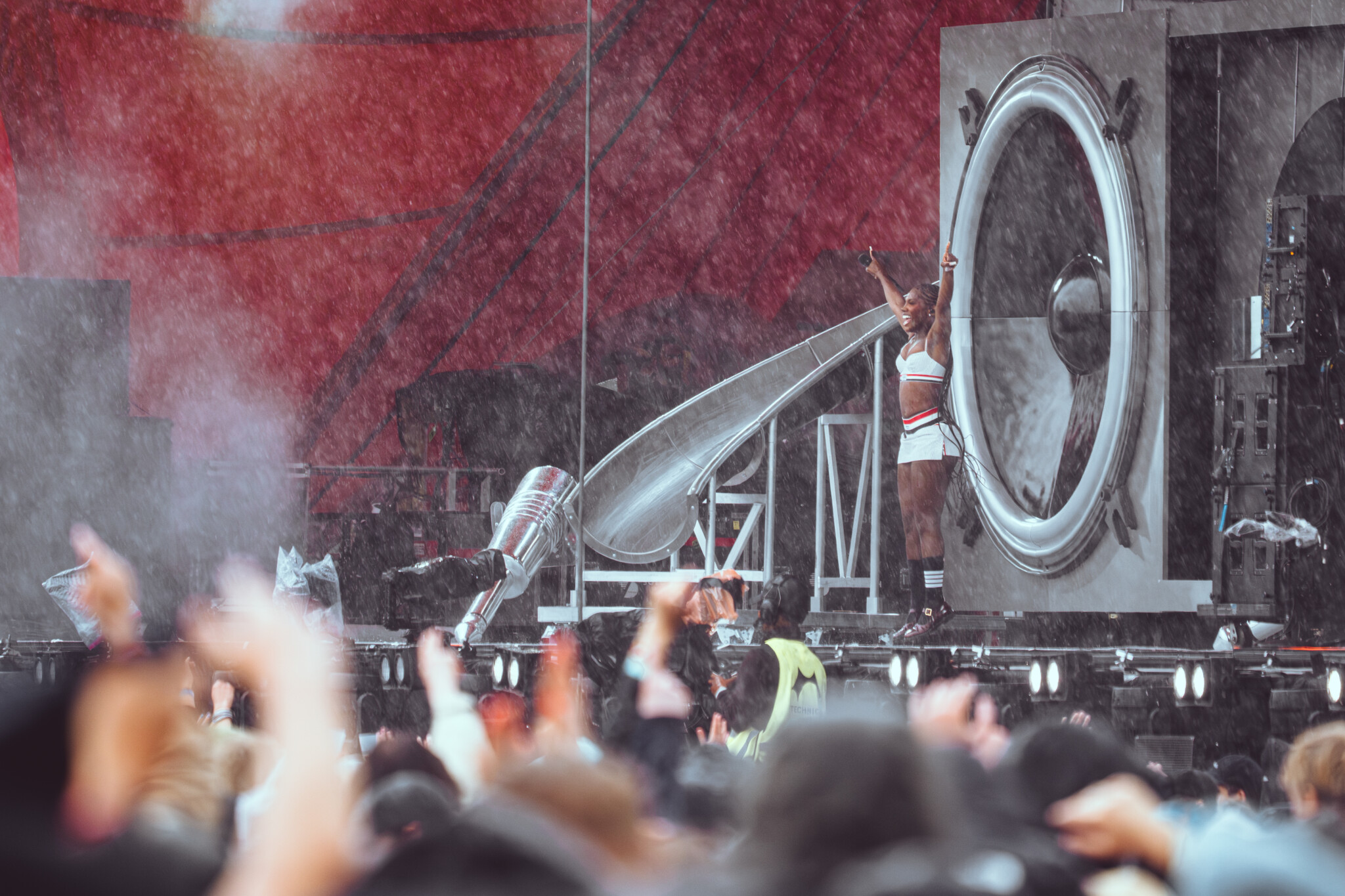 #
					Doechii beim Roskilde 2025: Ein Rapstar trotz dem Regen