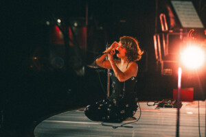 RAYE auf dem MS Dockville 2025