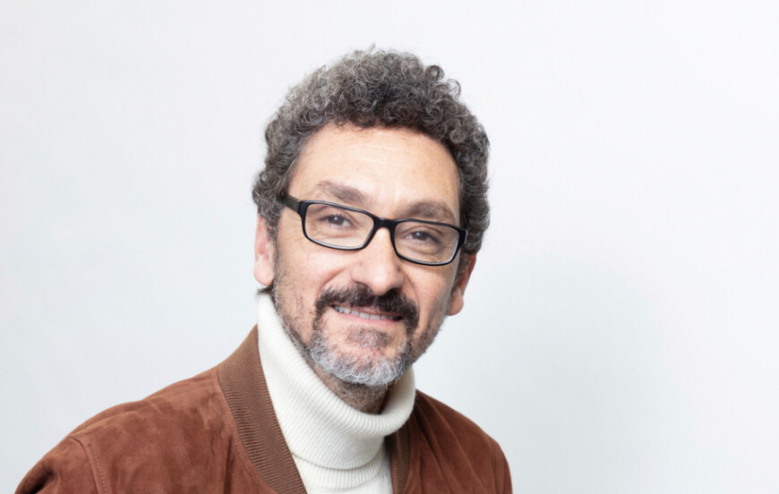 Portraitfoto David Foenkinos, zu dessen neuem Roman „Das glückliche Leben“ wir ein Gewinnspiel anbieten.