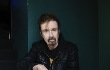 Portraitfoto T.C. Boyle, zu dem wir ein Gewinnspiel anbieten und dessen neuen Roman „No Way Home“ verlosen