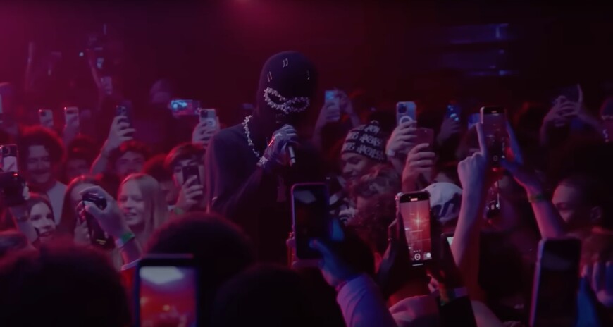 KLM in der Crowd bei Konzert