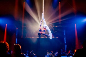 Die Dinnershow „Cornelia Poletto Palazzo“ feiert in diesem Jahr in Hamburg ihr Zehnjähriges.