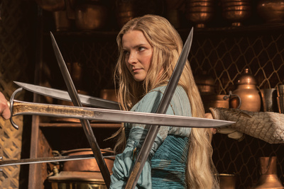 „Ringe der Macht“ Galadrel mit Schwert