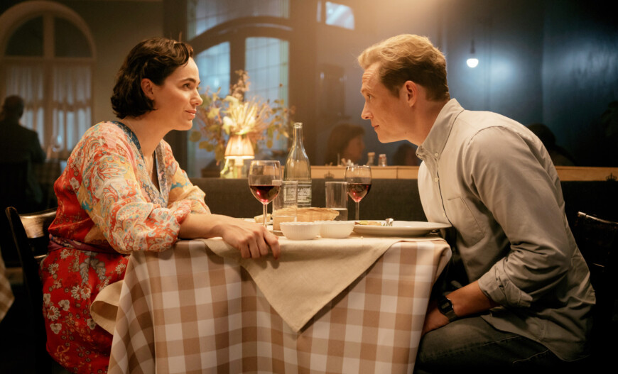 Plötzlich mit Traumfrau: Felix („Matthias Schweighöfer“ im Fantasyfilm „Das Leben der Wünsche“, der jetzt im Kino läuft.