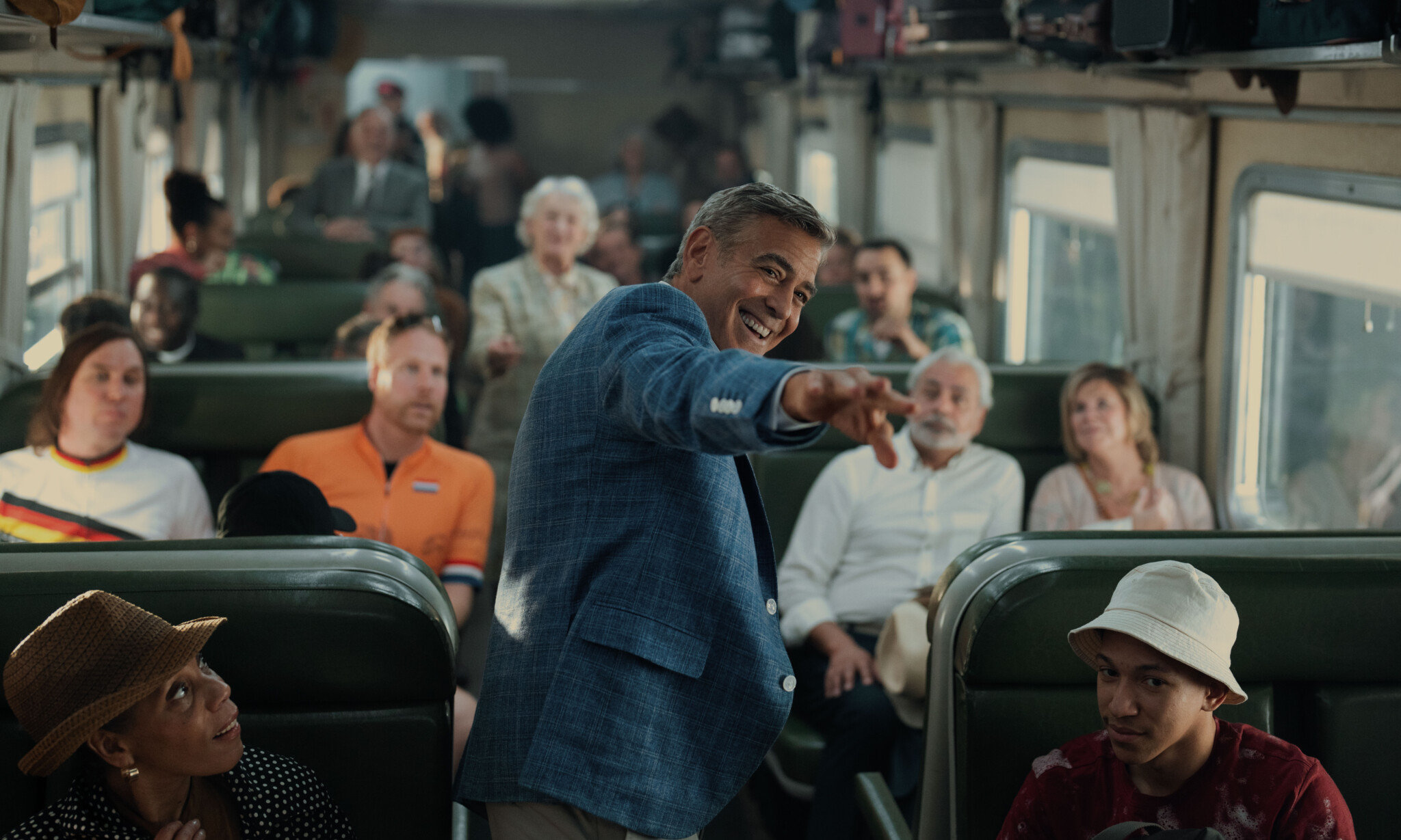 Der Film „Jay Kelly“ von Regisseur Noah Baumbach mit George Clooney und Adam Sandler in den Hauptrollen läuft jetzt in den Kinos, ehe er in wenigen Wochen bei Netflix gestreamt werden kann.