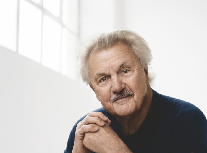 Portraitfoto John Irving, zu dessen neuesten Roman „Königin Esther“ wir ein Gewinnspiel anbieten.