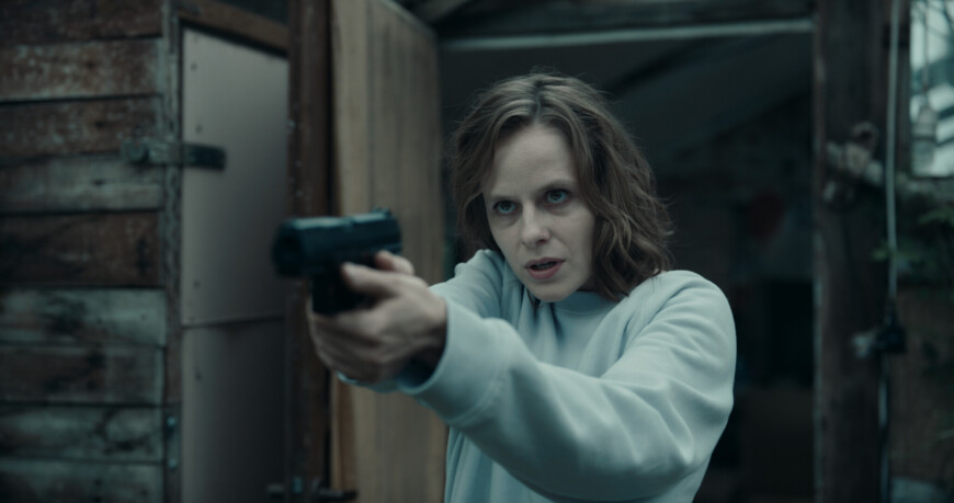 Die junge Polizistin Karolina Keller (Maja Pankiewicz) gerät in „Mörderinnen“ schneller in Gefahr, als es ihr lieb ist.