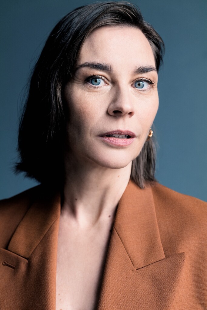 Christiane Paul spielt in Wolfgang Beckers letztem Film „Der Held vom Bahnhof Friedrichstraße“ neben Charly Hübner die Hauptrolle der Paula.