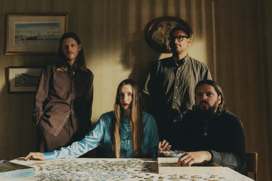 Nicolas Hugh Andrew Buxton, Florence Cleopatra Shaw, Thomas Paul Dowse und Lewis Manard (v.l.n.r.): vier gleichberechtigte Teile einer Idee.