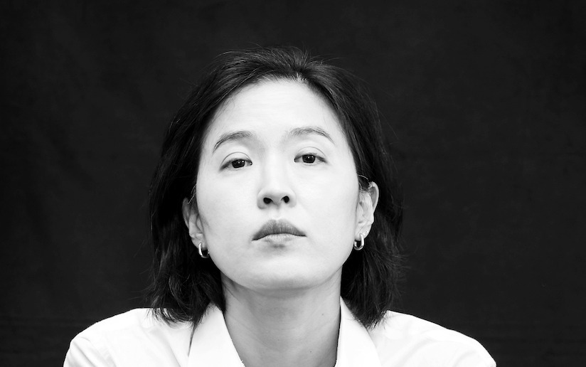 Portraitfoto Bora Chung, die mit dem Band „Dein Utopia“ neue Erzählungen veröffentlicht.