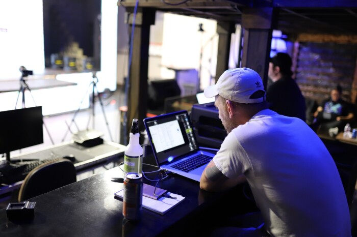 a92bac1554712c13d94f76f1bf6_1280