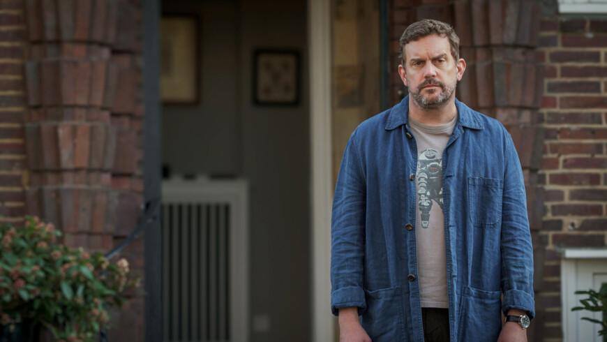 Sebastian Bezzel als Hannes Wenger in der Komödie „Die Ältern“. Der Film von Sönke Wortmann kommt jetzt in die Kinos.