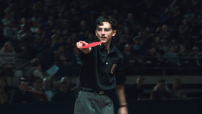 Timothée Chalamet spielt in Josh Safdies Film „Marty Supreme“ den Schuhverkäufer Marty Mauser, der als Tischtennisspieler in die Weltklasse aufsteigen will.