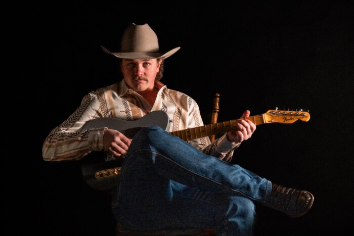 Der US-Countryboy Zach Top ist nur einer der vielen internationalen Stars beim C2C in Berlin.