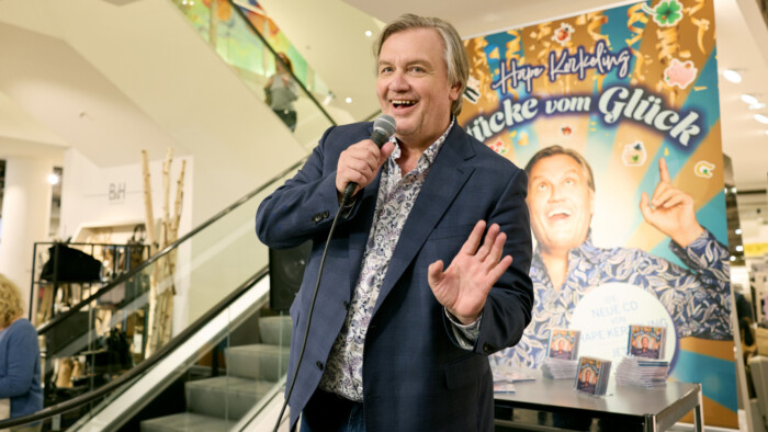 Hape Kerkeling als er selbst in seiner Komödie „Horst Schlämmer sucht das Glück“. Der Film startet in dieser Woche in den Kinos.