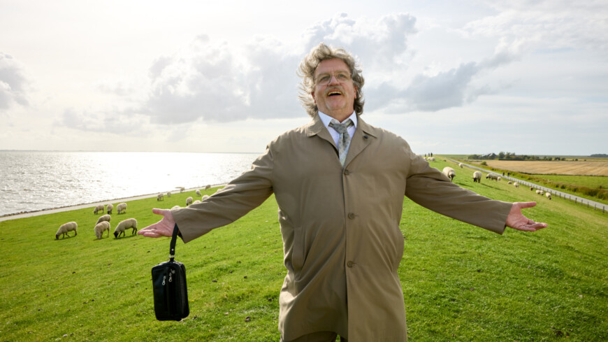 Hape Kerkeling in seiner neuen Komödie „Horst Schlämmer sucht das Glück“, die jetzt in den Kinos läuft.