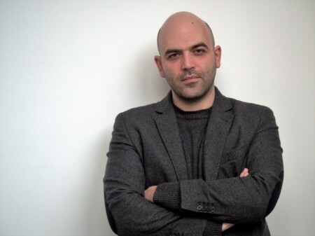 Portraitfoto Roberto Saviano, zu dessen neuesten Roman „Meine Liebe stirbt nicht“ wir ein Gewinnspiel anbieten.