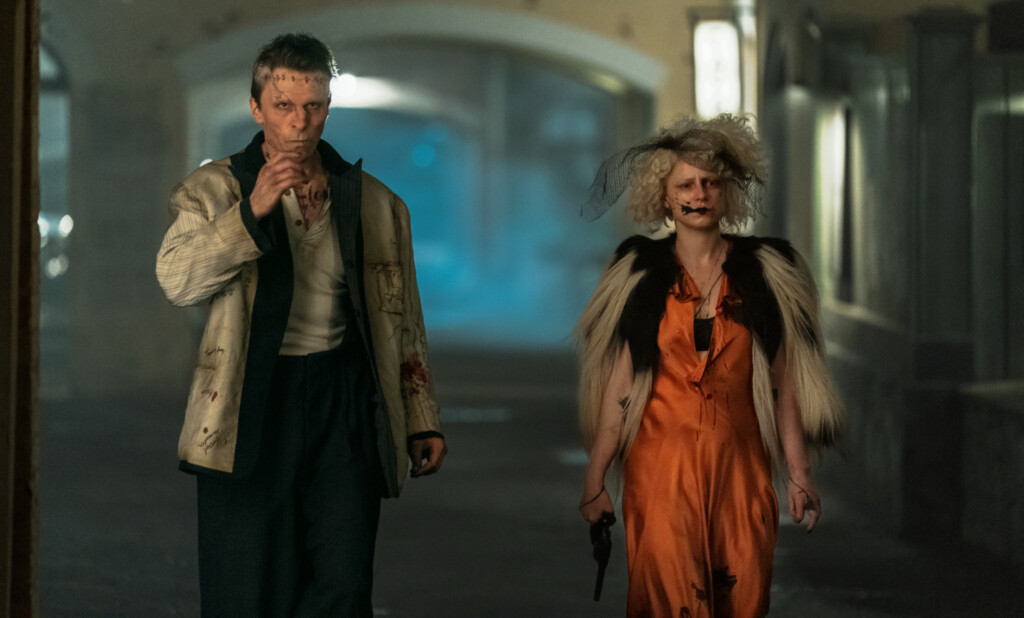 Christian Bale und Jessie Buckley mal etwas anders: Frankensteins Monster und seine Braut im Horrorfilm „The Bride! Es lebe die Braut“ von Maggie Gyllenhaal.