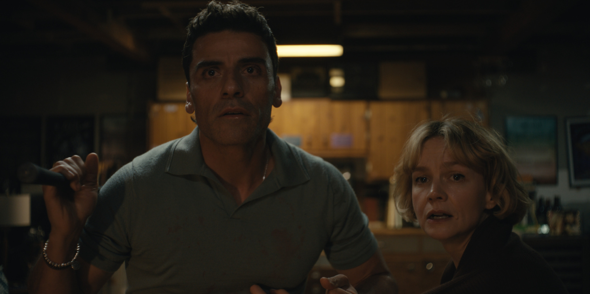 Oscar Isaac als Josh Martin, Carey Mulligan als Lindsay Crane-Martin in Staffel 2 der Serie „Beef“, die jetzt bei Netflix startet.