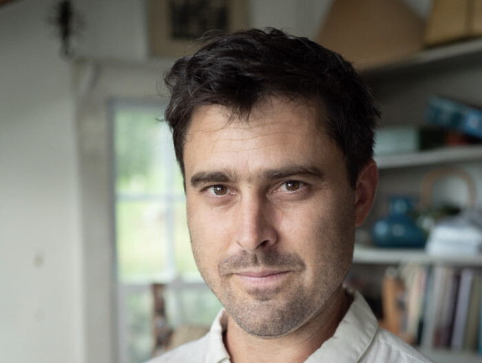 Portraitfoto Ben Shattuck, zu dessen Buch „Eine Geschichte der Sehnsucht“ wir ein Gewinnspiel anbieten