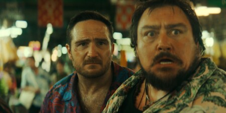 Sind auf Gedeih und Verderb aufeinander angewiesen: Frederick Lau und Christoph Krutzler in „Crooks“. Staffel 2 der astionlastigen Krimiserie kann jetzt bei Netflix gestreamt werden.