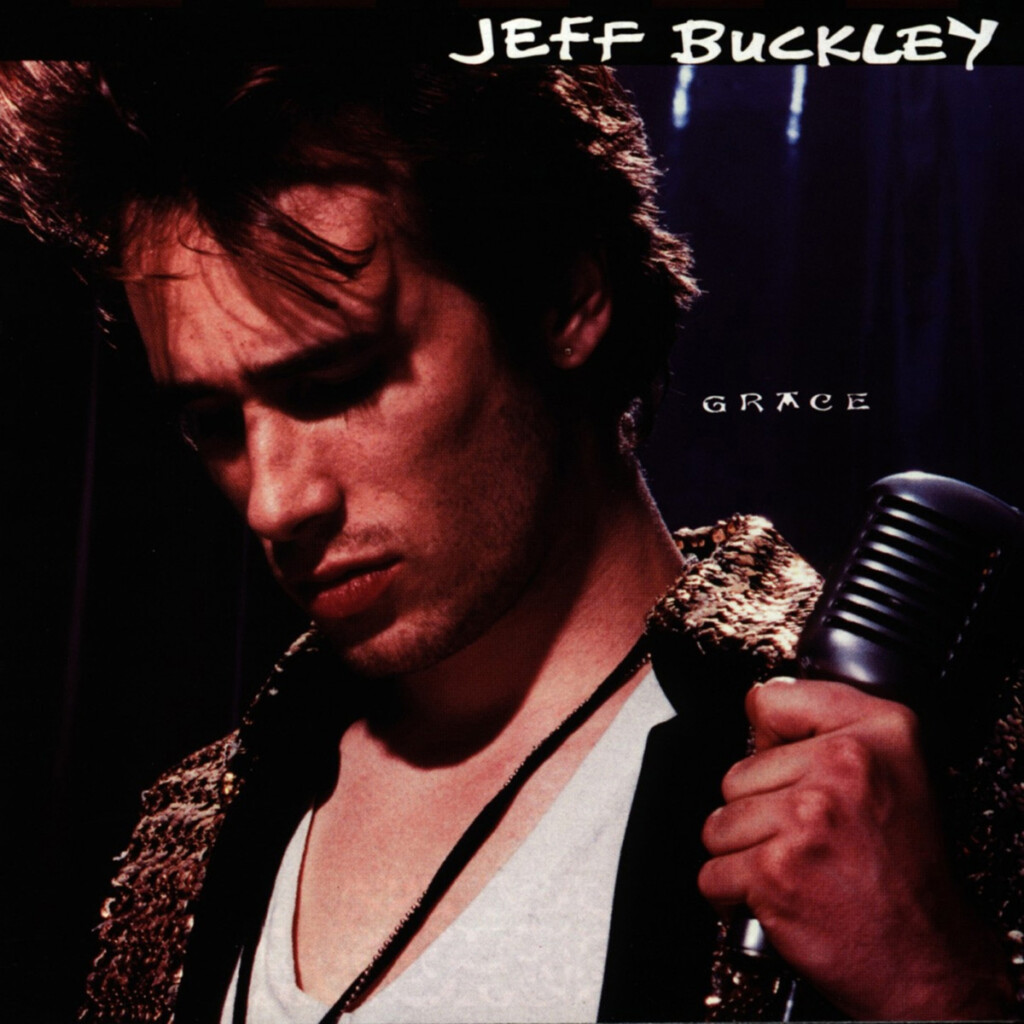 Zum Kinoaurtakt von Amy Bergs Dokumentation „It’s never over, Jeff Buckley“ verlost kulutnrews zwei Pakete mit je einem T-Shirt und einer Vinylschallplatte des Albums „Grace“ von Jeff Buckley.