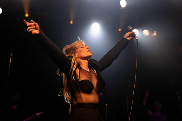 Natasha Bedingfield genießt ihre Zeit auf der Bühne.