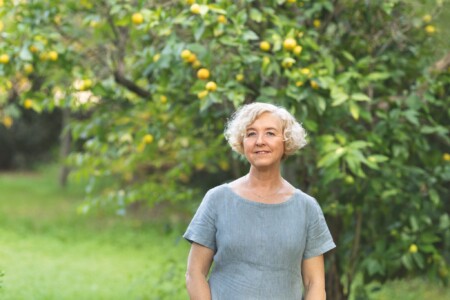 Portraitfoto Anna Nicholas zu deren zweitem Mallorca-Krimi „Die Lockvögel“ wir ein Gewinnspiel anbieten