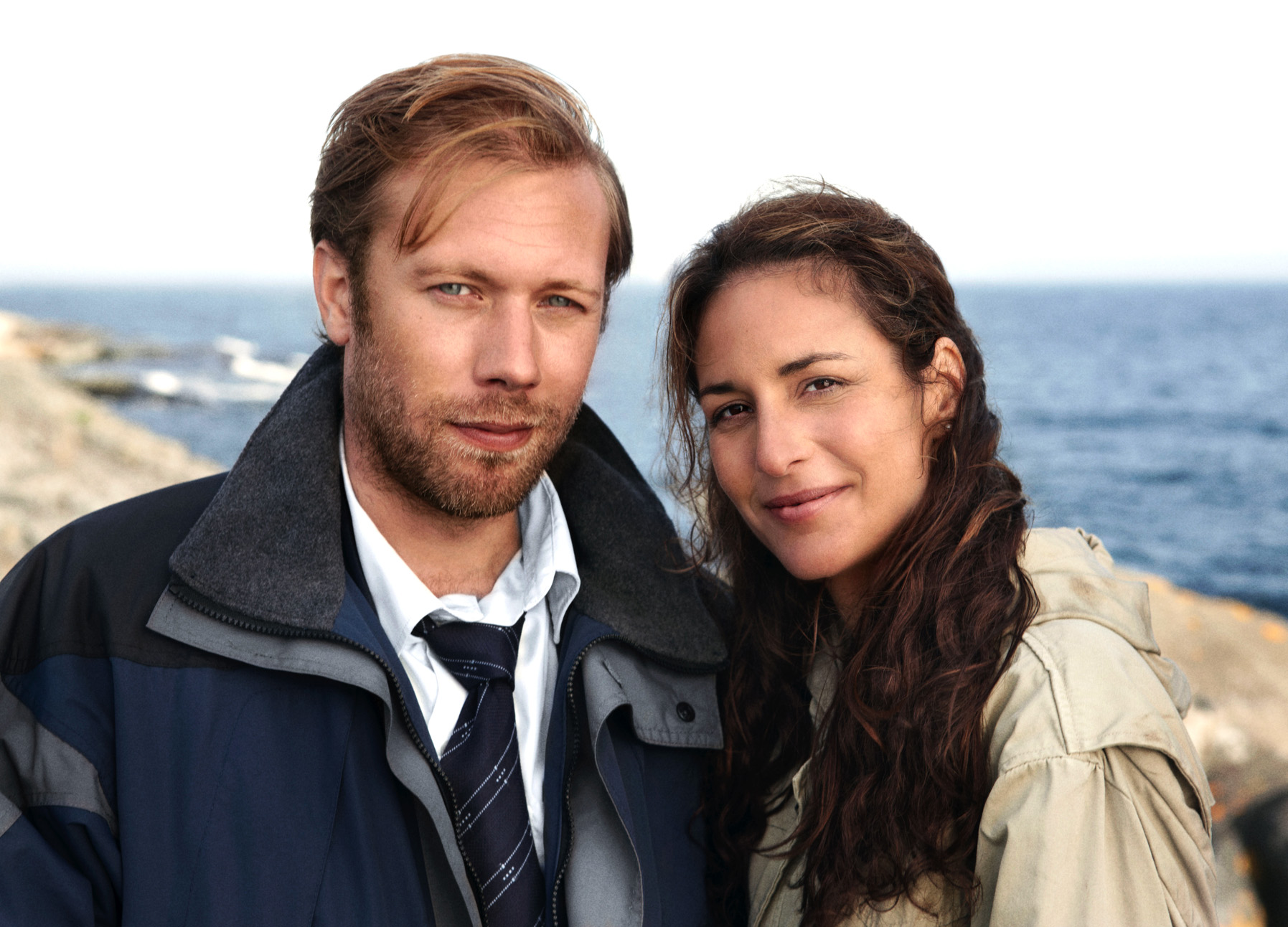 Polizist Thomas (Jakob Cedergren) und Finanzanwältin Nora Linde (Alexandra Rapaport)