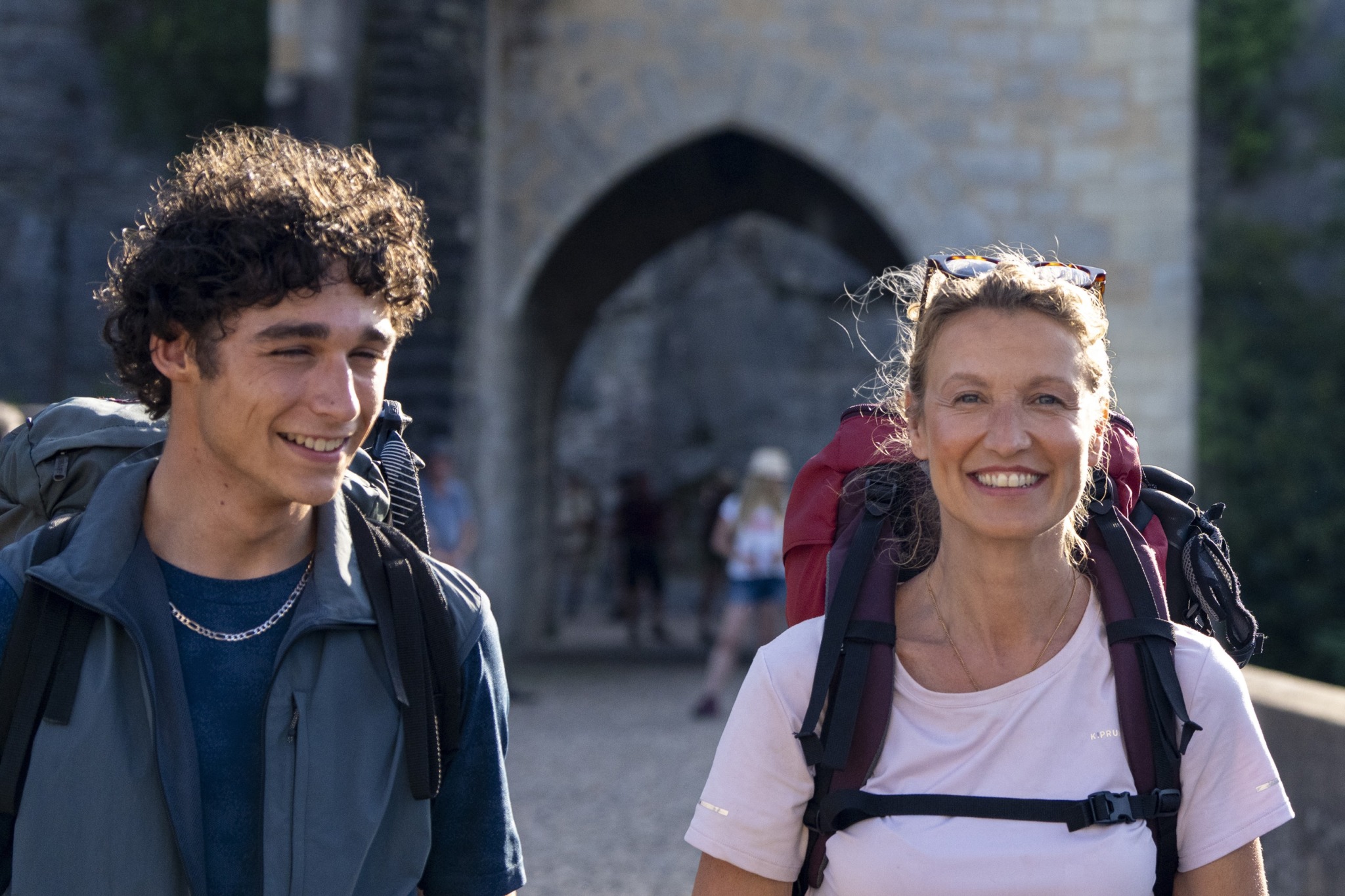 Camino-Therapie1-c-2025Marie-CamilleOrlando-EveyaProductions-PageFilms