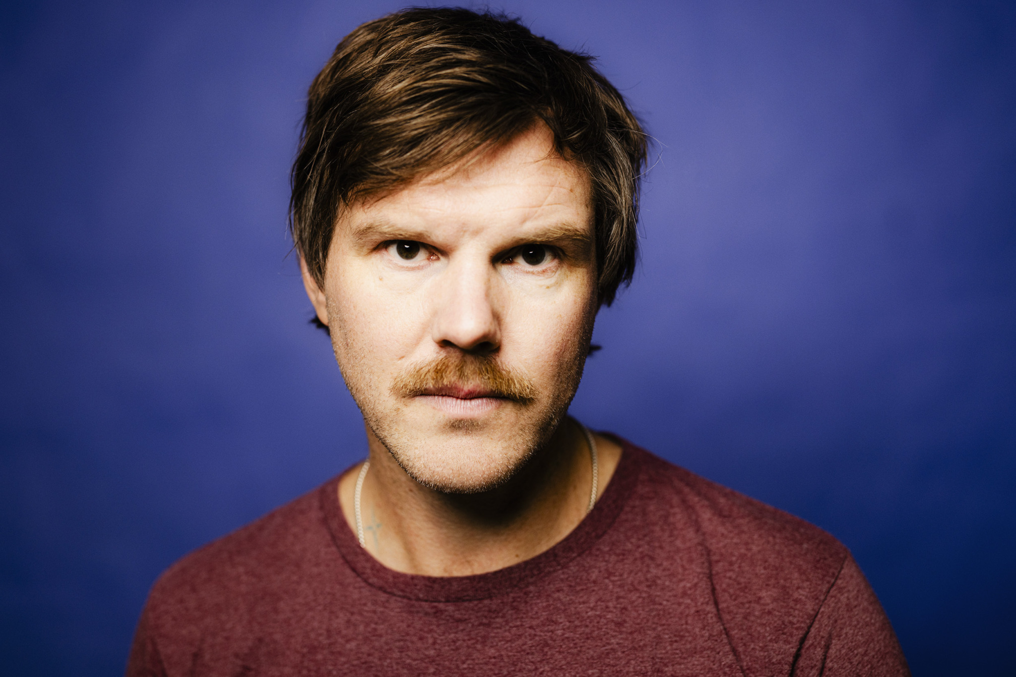 Portraitfoto Thorsten Nagelschmidt, der mit „Nur für Mitglieder“ auf Lesereise geht