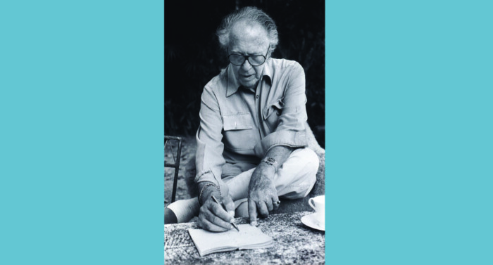 Geoffrey Bawa at his country house Lunuganga, c. 1996 | © Dominic Sansoni